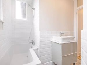 Photo 16- click for photo gallery